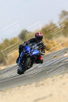 media/Jan-14-2024-SoCal Trackdays (Sun) [[2e55ec21a6]]/Turn 2 (1025am)/